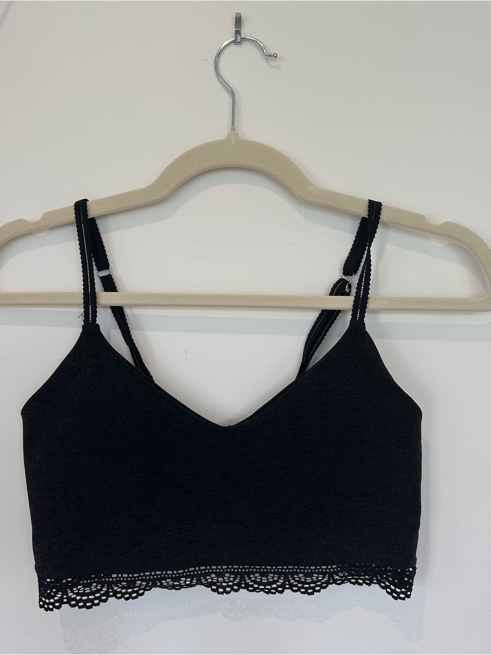 Beyond Yoga Black Lace-Trim Cropped Bralette Sz M